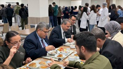 
Afyonkarahisar Sağlık Bilimleri Üniversitesi (AFSÜ), yeni eğitim-öğretim yılına öğrencilerine unutulmaz