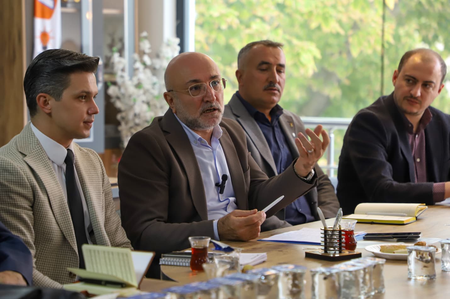 AK Parti Afyonkarahisar İl Başkanlığı, ilçe danışma meclisi toplantılarına aralıksız