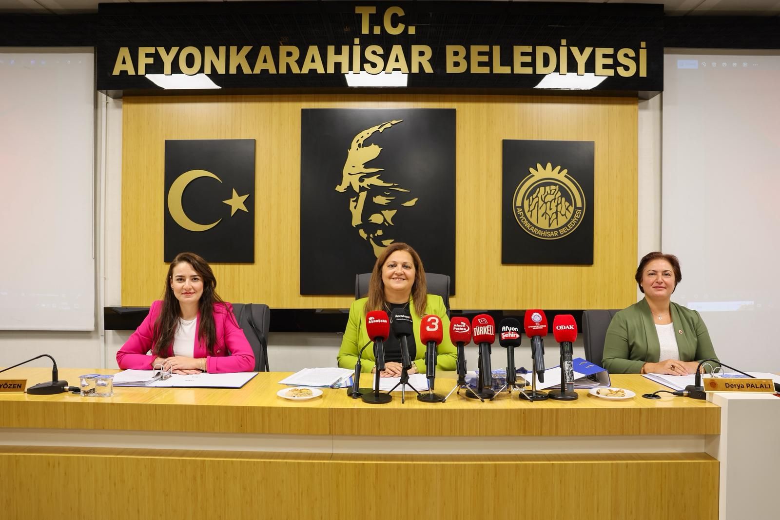 “Satıyoruz, çünkü talep var “
“Bize bırakılan borçları ödüyoruz”
