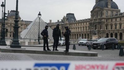 Fransa’nın başkenti Paris’teki dünyaca ünlü Louvre Müzesi’nde yaşanan 88 milyon