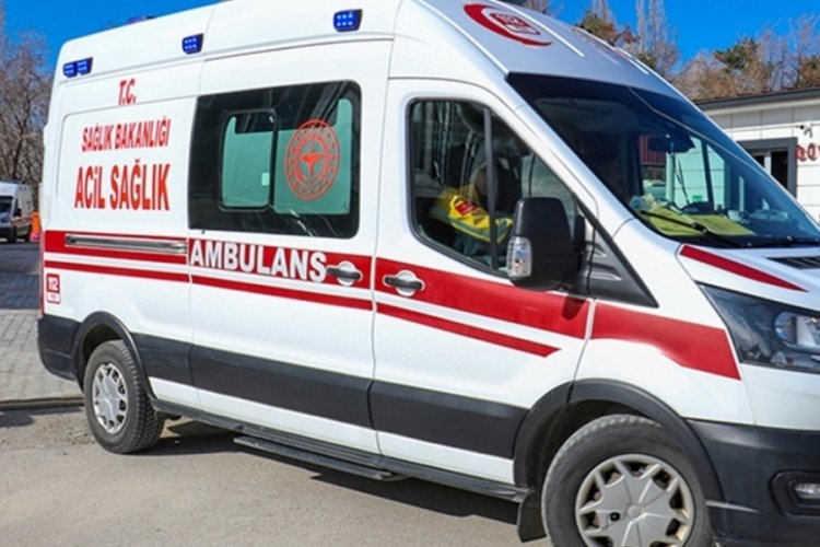 İstanbul Silivri'de, adliyede zabıt kâtibi olarak görev yapan ve aynı