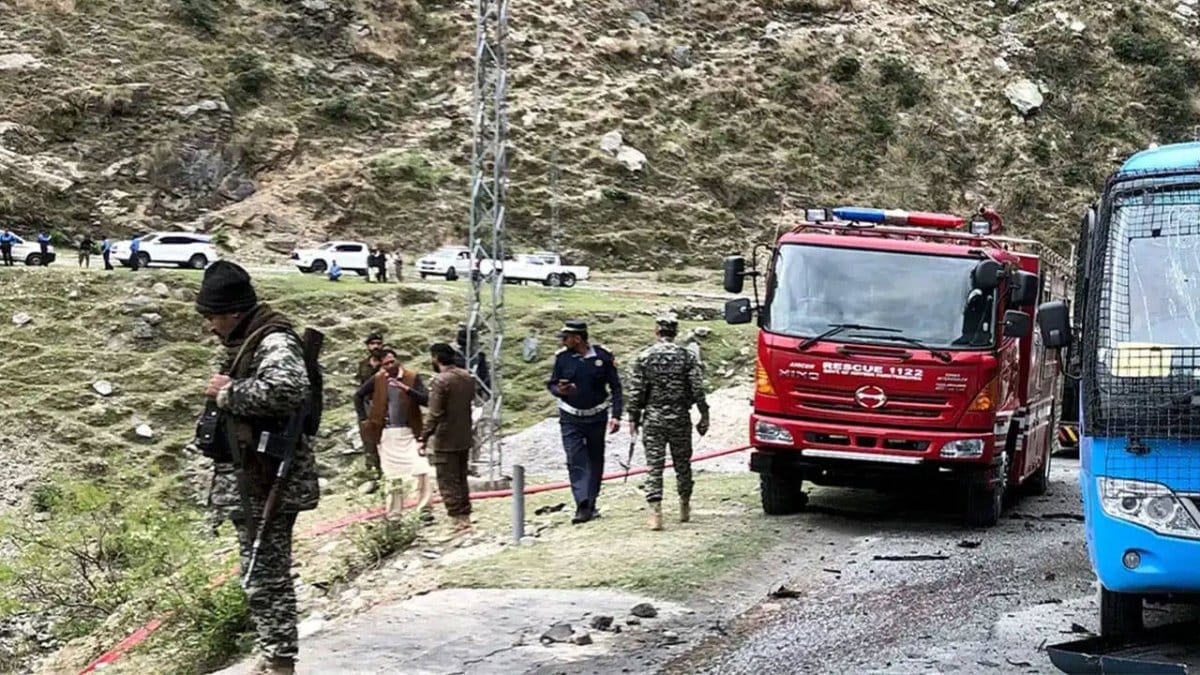 Swat bölgesinde kamyonun uçuruma yuvarlanması sonucu 15 kişi, çoğunluğu çocuk