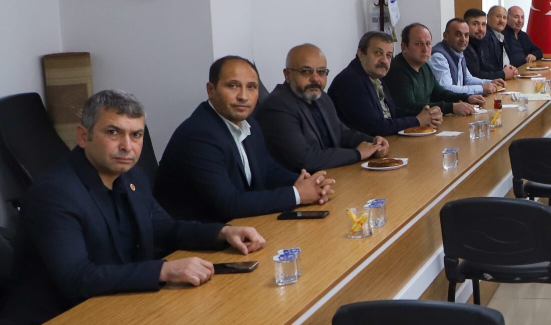 Afyonkarahisar’da mahallelerin sorunlarının ele alındığı muhtarlar toplantısı, AK Parti İl