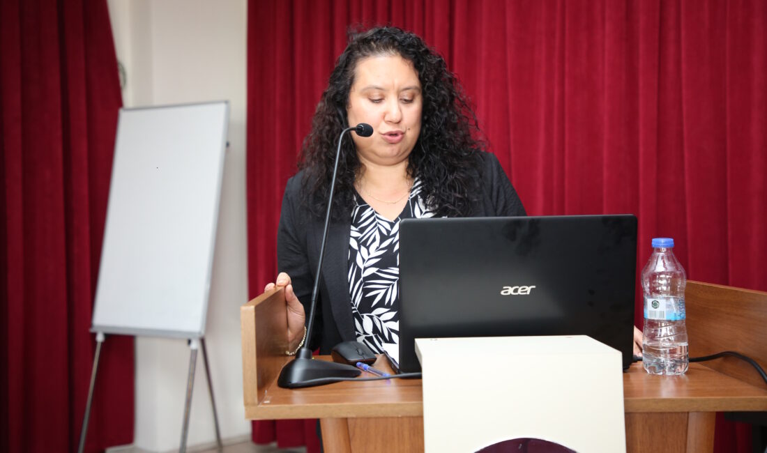 “Cumhuriyeti anlamak için yüzlerce yıl geriye bakmalıyız” Afyon Kocatepe Üniversitesi (AKÜ) Eğitim Fakültesinde, Atatürk İlkeleri ve İnkılap