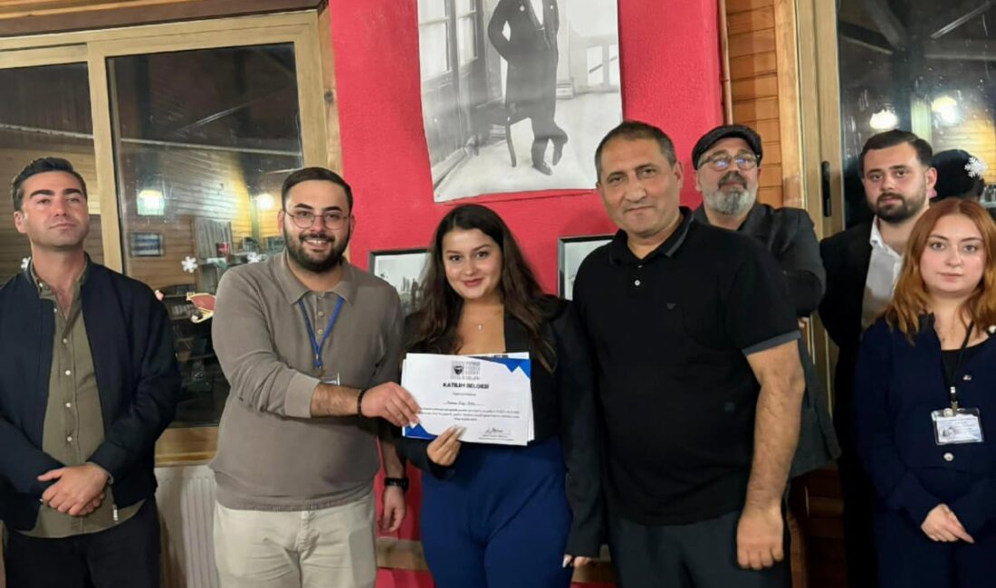 Atatürkçü Düşünce Derneği Afyonkarahisar Gençlik Kolları Başkanı Ezgi Ateş, genel