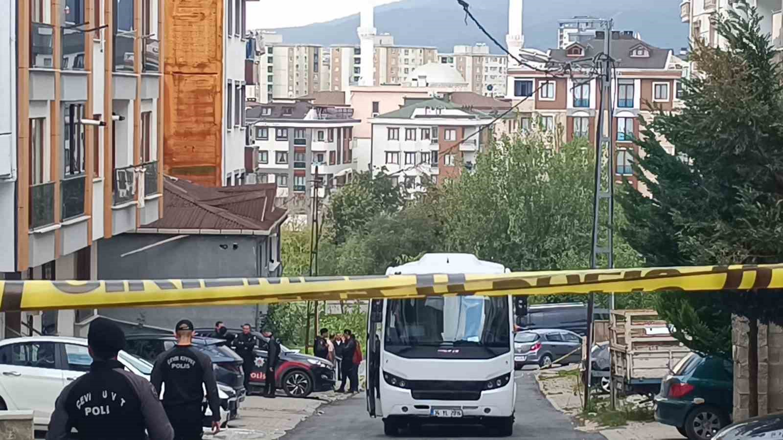 İstanbul Sancaktepe Abdurrahmangazi Mahallesi'nde kız kaçırma anlaşmazlığı nedeniyle iki grup