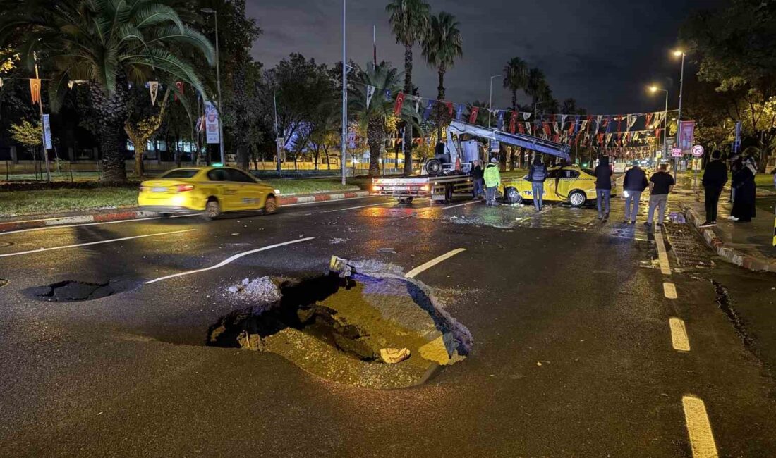 Sağanak yağış nedeniyle yol çöktü İstanbul'da gece boyu etkili olan sağanak yağış, Vatan Caddesi'nde yol