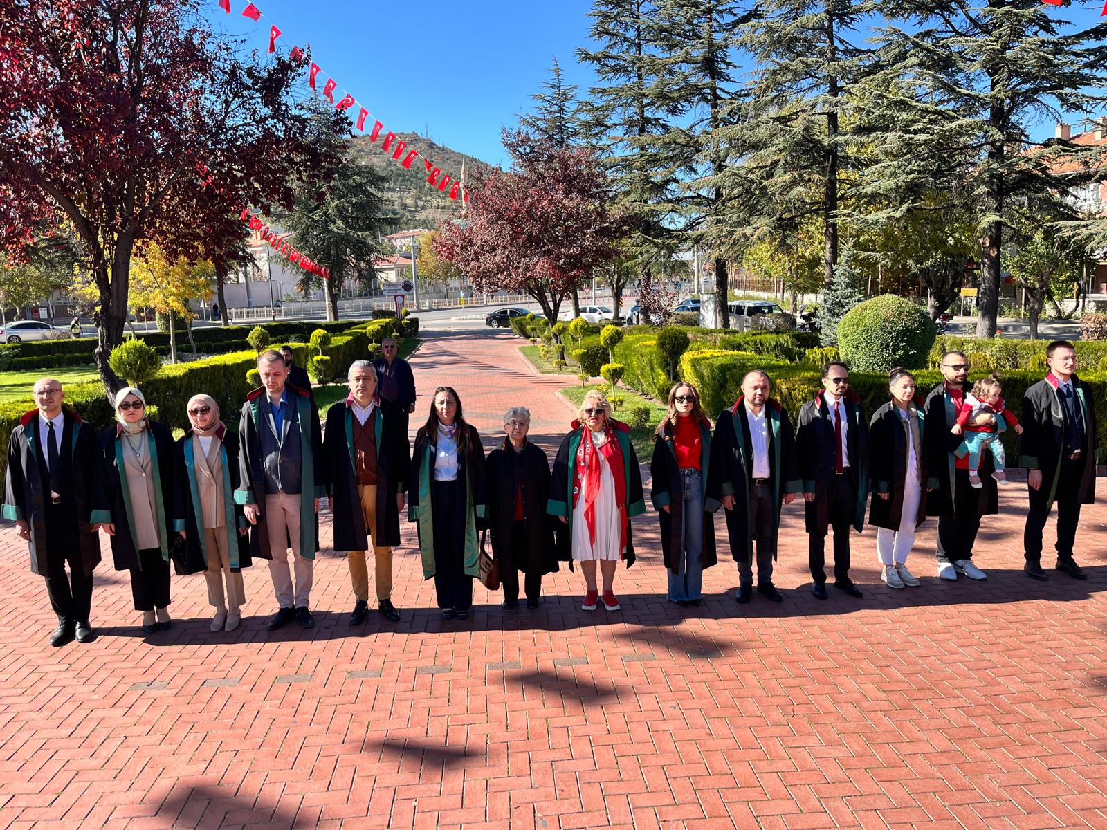 Afyonkarahisar Barosu, 29 Ekim Cumhuriyet Bayramı’nın 102. yılı dolayısıyla Kocatepe