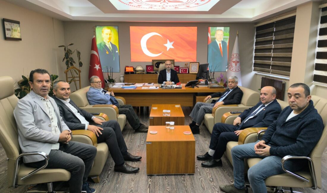 Anadolu Basın Birliği’nden sağlık kurumlarına nezaket ziyareti Anadolu Basın Birliği Afyonkarahisar Şube Başkanı Ahmet Sarlık ve yönetim