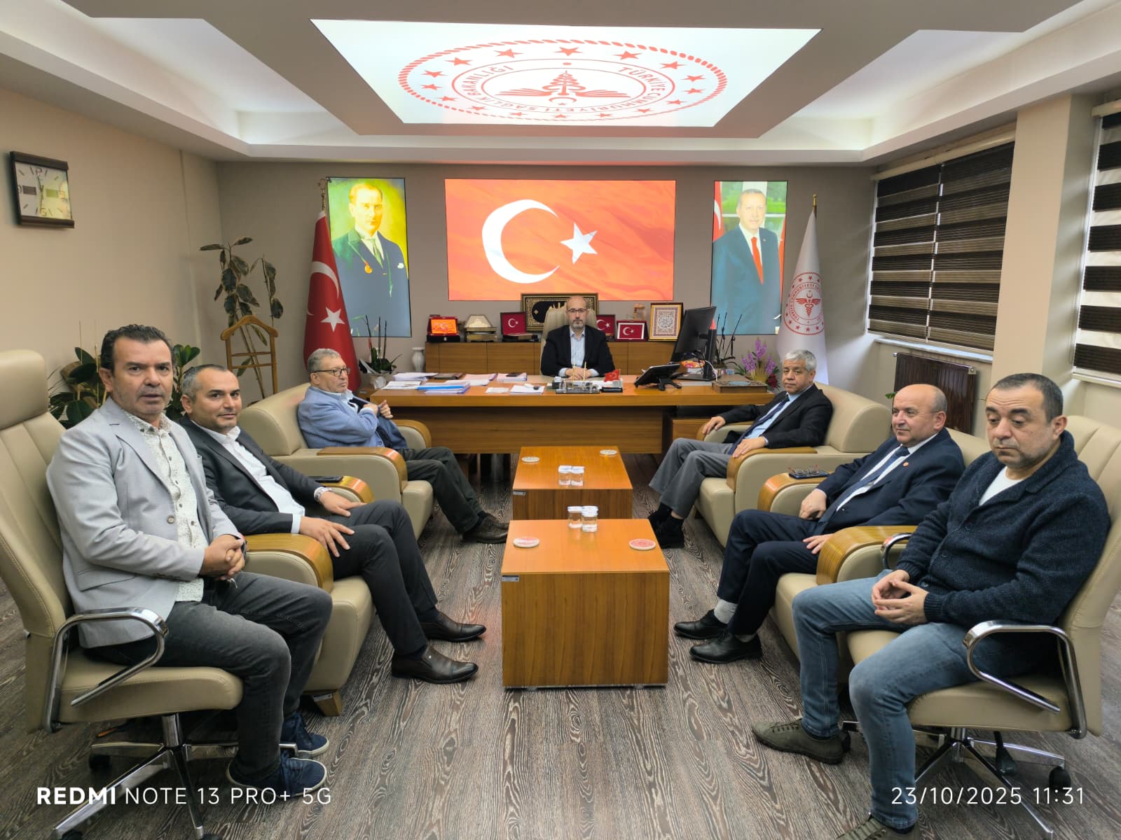  Anadolu Basın Birliği Afyonkarahisar Şube Başkanı Ahmet Sarlık ve yönetim