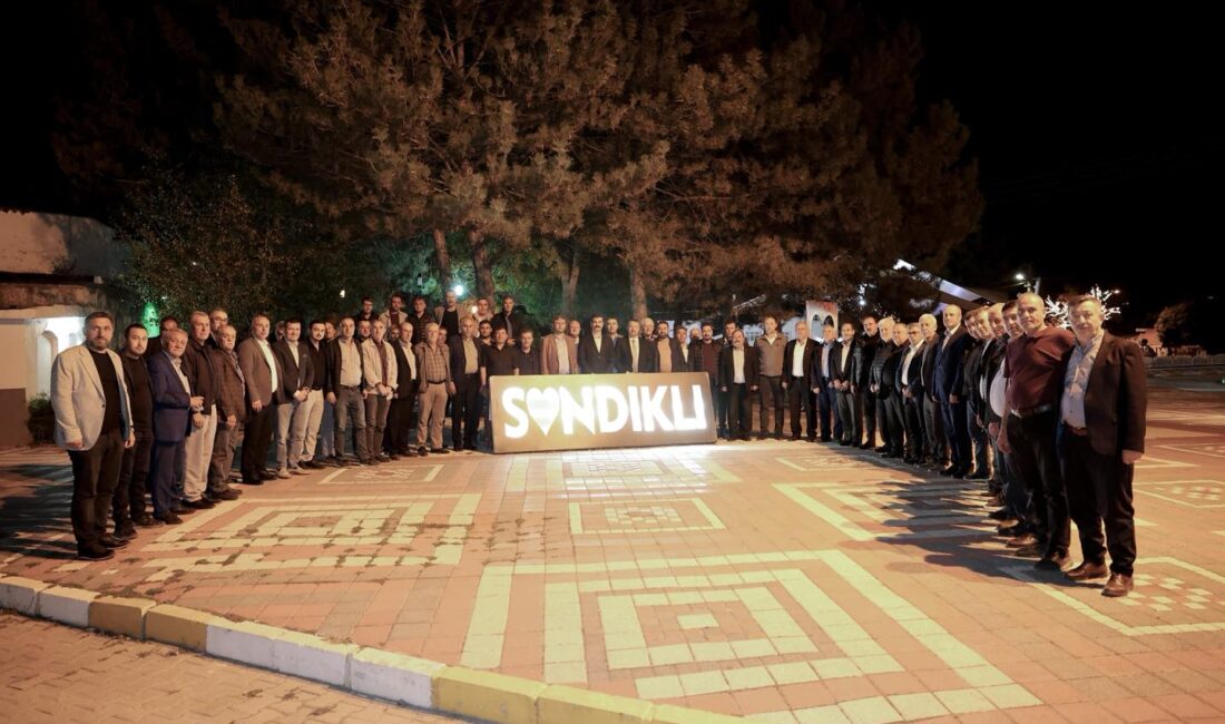19 Ekim Muhtarlar Günü dolayısıyla Sandıklı Belediye Başkanı Adnan Öztaş,