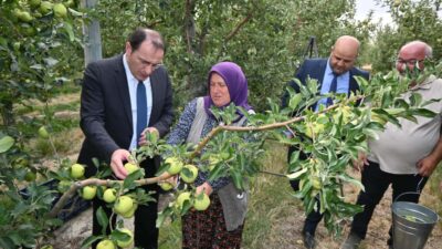 Çay Kaymakamı Hasan Hüsnü Türker, İlçe Tarım Müdürü İbrahim Kök,