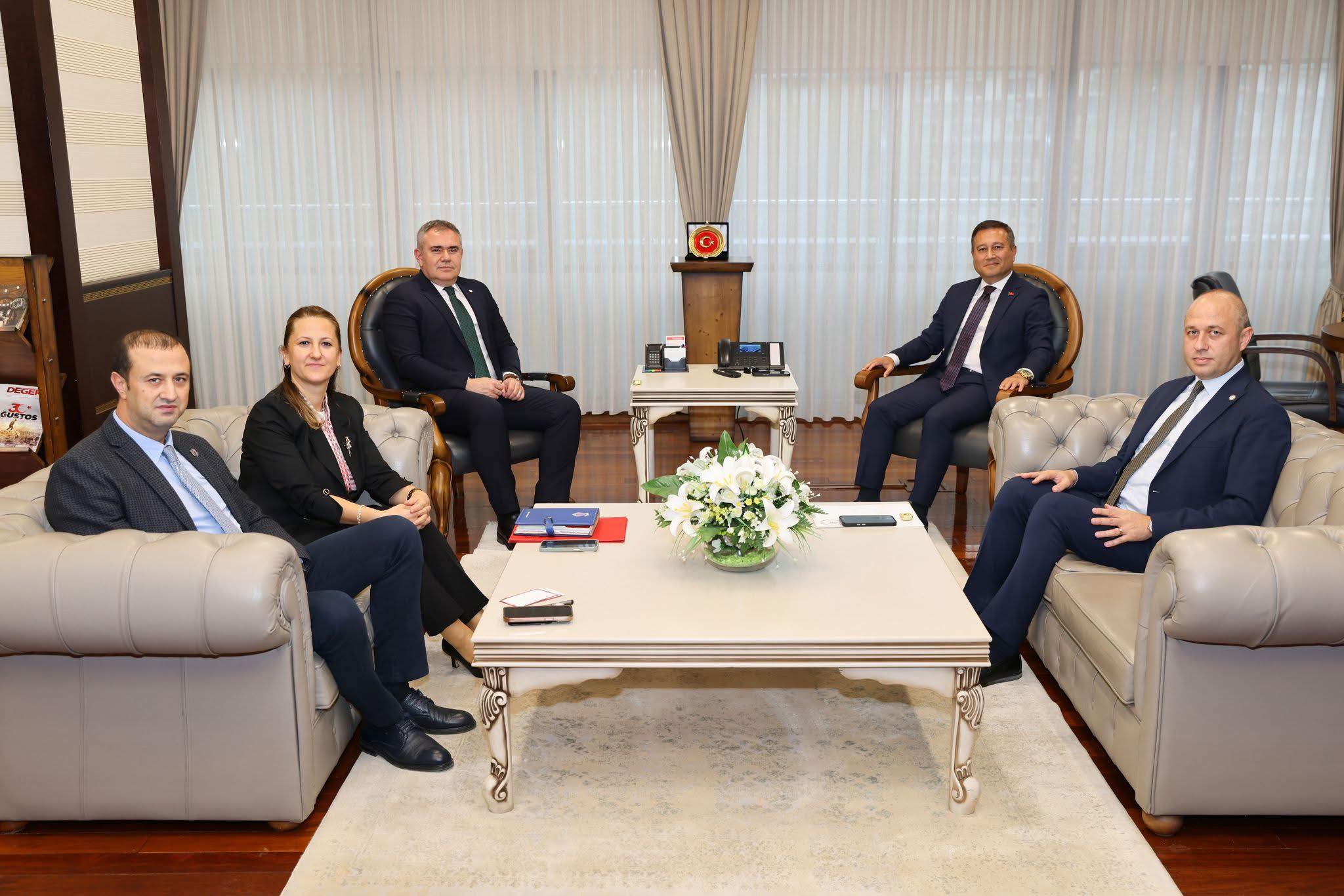 Türk Eczacıları Birliği Başkanı Arman Üney ve Türk Eczacıları Birliği