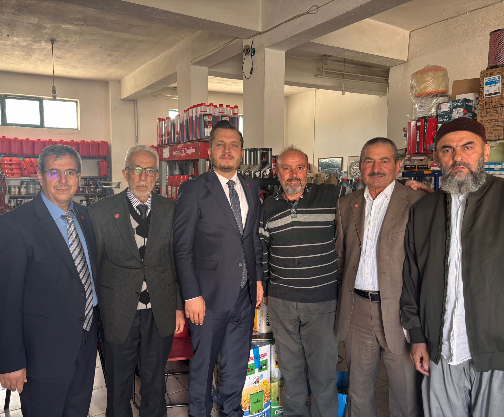 Saadet Partisi Afyonkarahisar İl Başkanı Beytullah Karataş beraberindeki İl Başkan