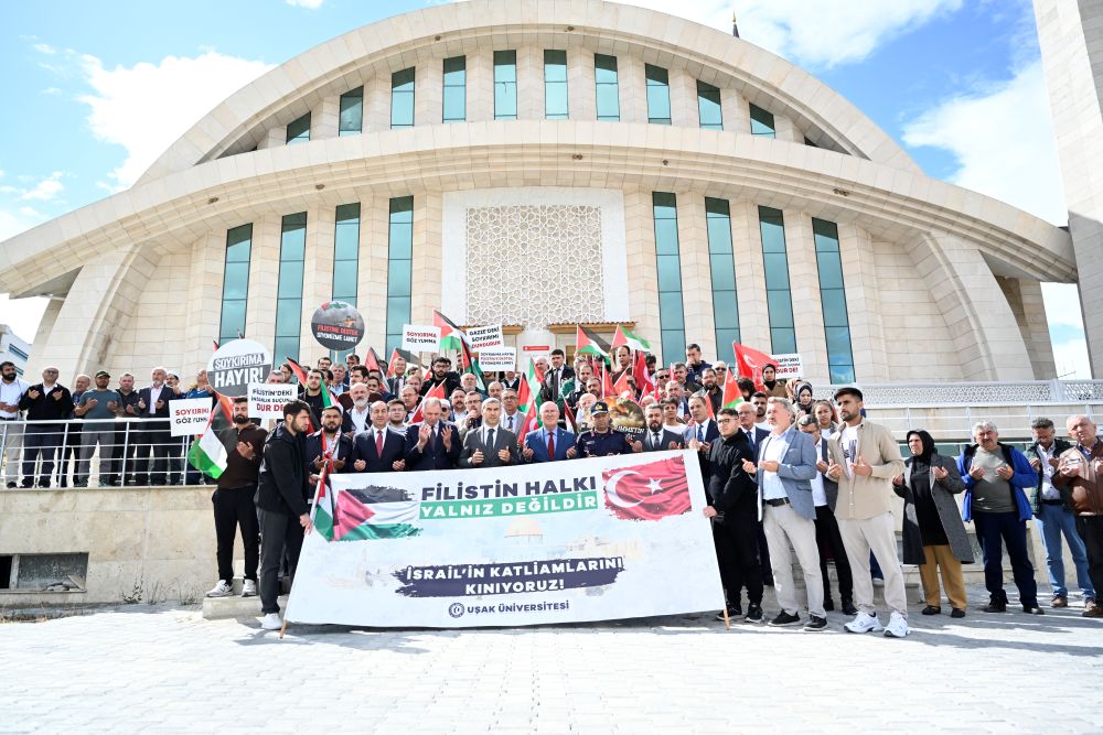 Uşak Üniversitesi’nde cuma namazı sonrası Gazze ve Filistin halkı için