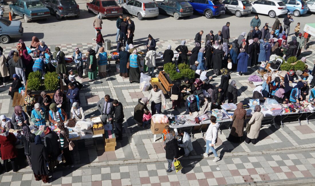 Şuhut’tan Gazze’ye yardım kermesi Şuhut’ta Gazze’de yaşanan insanlık dramına destek olmak amacıyla düzenlenen kermesi