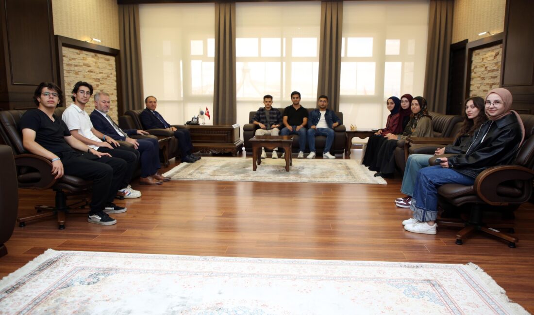 2024-2025 eğitim-öğretim yılında düzenledikleri etkinliklerle öne çıkan Afyon Kocatepe Üniversitesi