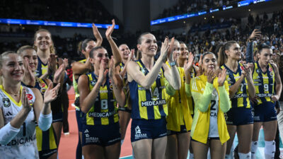 Fenerbahçe Medicana, VakıfBank’ı 3-2 yenerek kupanın sahibi oldu. Fenerbahçe, 6.