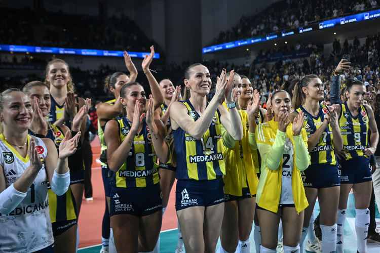 Fenerbahçe Medicana, VakıfBank’ı 3-2 yenerek kupanın sahibi oldu. Fenerbahçe, 6.