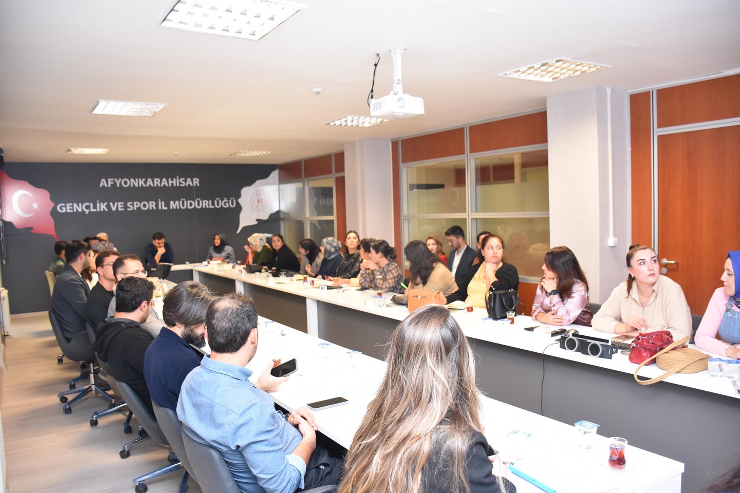 Afyonkarahisar Gençlik ve Spor İl Müdürlüğü, öğrencilerin akademik başarılarının yanı