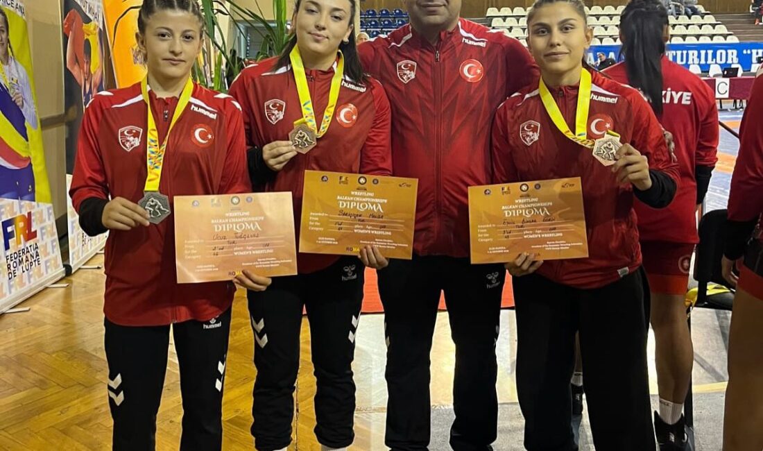 Romanya’nın Cluj şehrinde düzenlenen U17 Balkan Şampiyonası’nda Afyonkarahisar’lı sporcular büyük