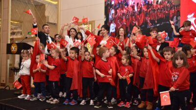 Ana sınıfı öğrencileri, Cumhuriyet Bayramı’nı NG Otel’de düzenlenen renkli bir