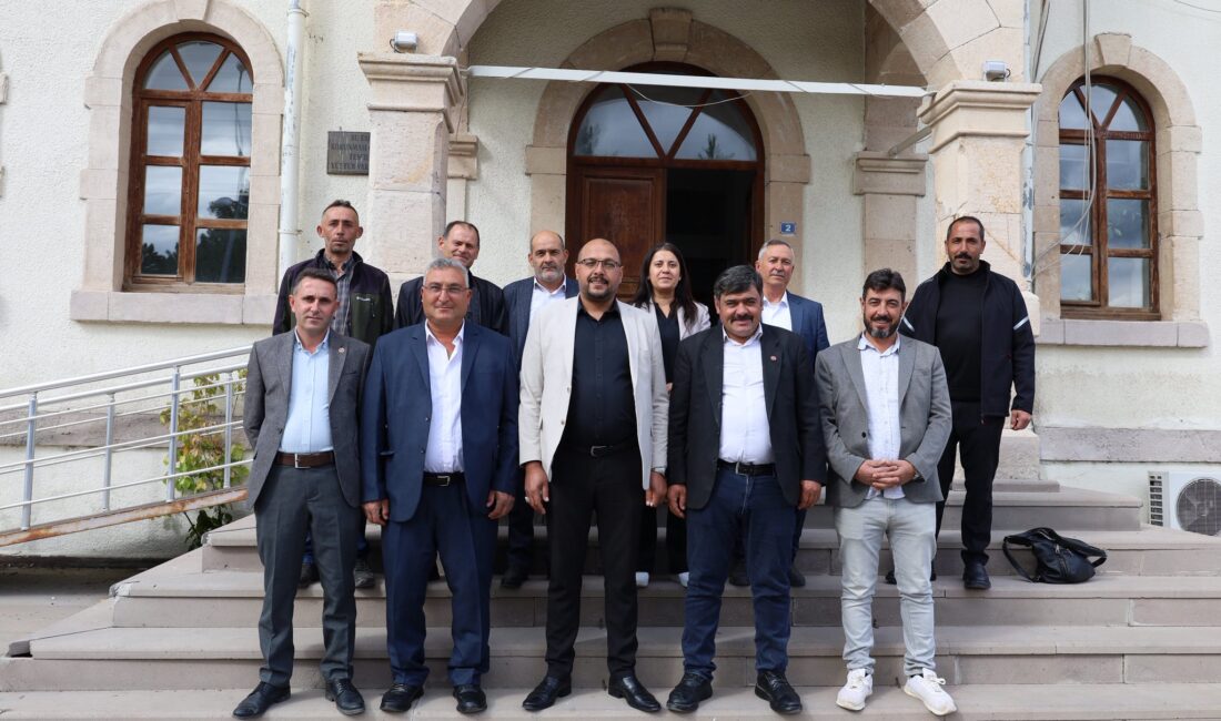 Bayat’ta Muhtarlar Günü kutlandı Afyonkarahisar’ın Bayat ilçesinde, 19 Ekim Muhtarlar Günü dolayısıyla anlamlı bir