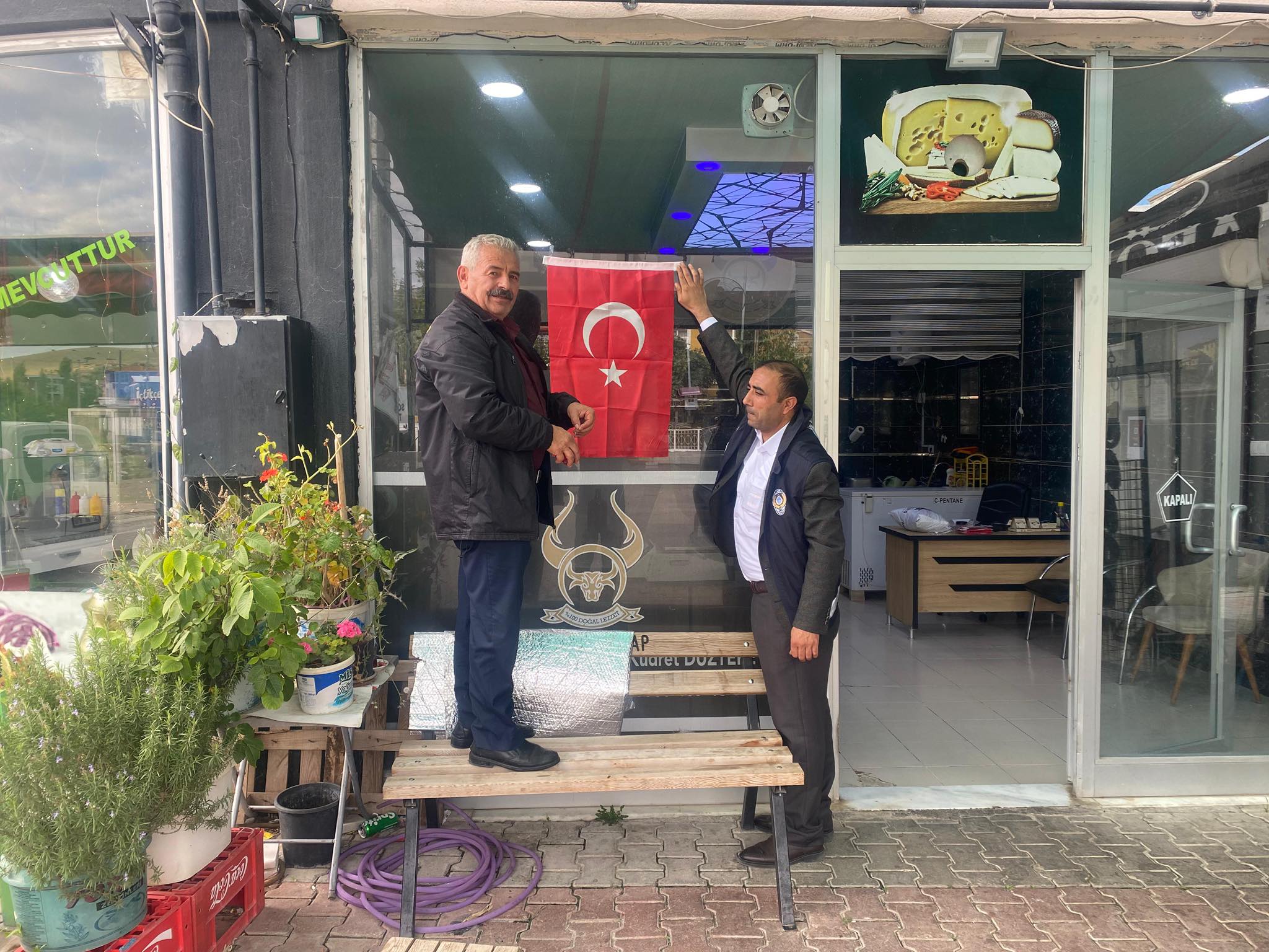 29 Ekim Cumhuriyet Bayramı’nın yaklaşması münasebetiyle, Dinar Belediye Başkanı Veysel