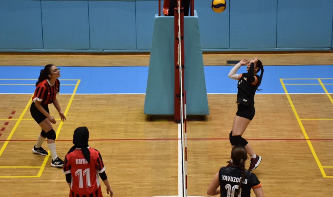Okul Sporları’nda kıyasıya mücadele sürüyor Afyonkarahisar Gençlik ve Spor İl Müdürlüğü tarafından düzenlenen Okul Sporları