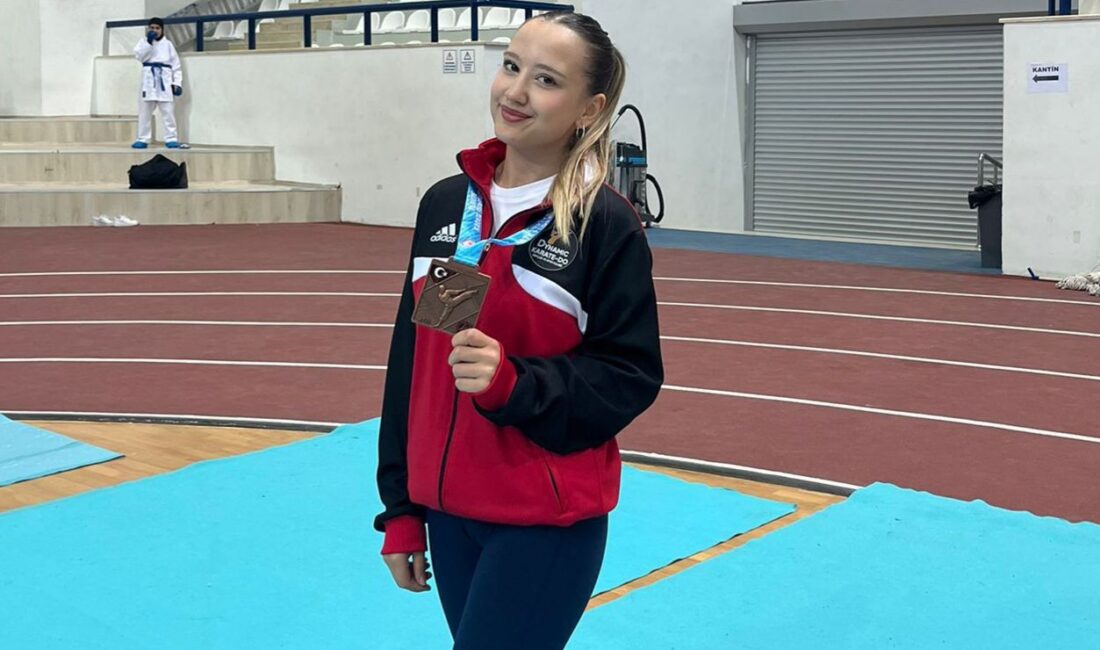 Tuğba Süngü, Türkiye 3.’sü oldu 24-26 Ekim tarihlerinde Elazığ’da düzenlenen Ümit, Genç ve U21 Karate