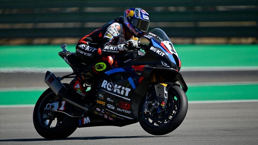 Milli motosikletçi Toprak Razgatlıoğlu, 2025 Dünya Superbike Şampiyonası'nda (WSBK) 3.