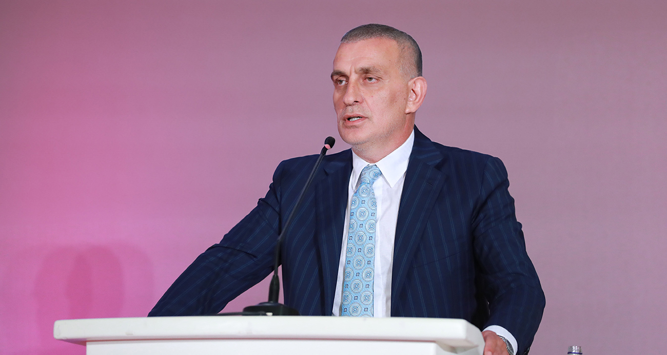 TFF Başkanı İbrahim Hacıosmanoğlu: "Profesyonel liglerde 571 aktif hakemin 371'inin