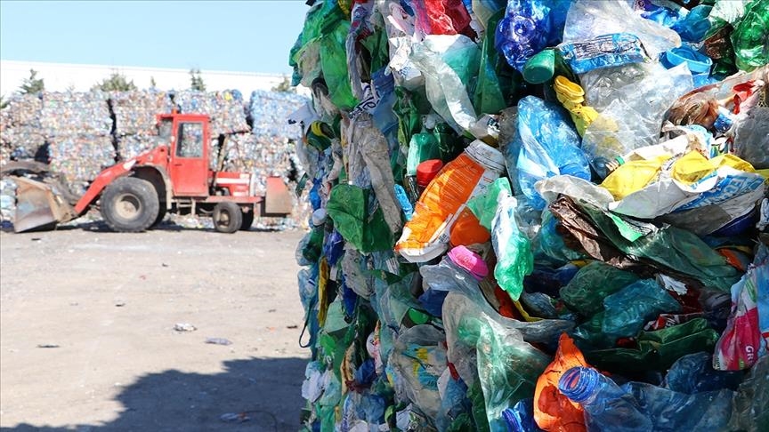 2,6 milyon ton plastik atığın oluşumu engellendi Çevre, Şehircilik ve İklim Değişikliği Bakanlığınca plastik poşetlerin ücretlendirilmesine ilişkin