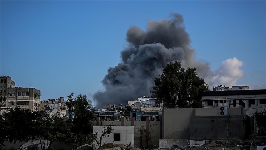 Ateşkese Rağmen İsrail Gazze’yi Vurdu: 3 Filistinli Hayatını Kaybetti Gazze’de yürürlükte olan ateşkese rağmen İsrail ordusunun Han Yunus ve