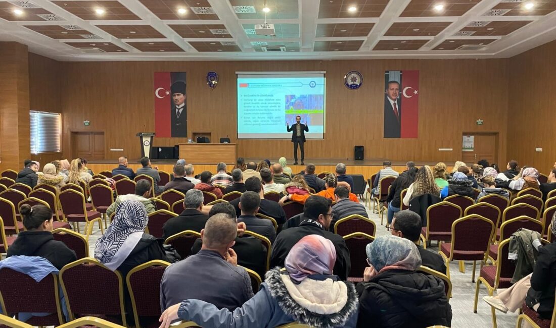 Güvenlikte bilinç, eğitimle pekişiyor Afyonkarahisar İl Emniyet Müdürlüğü, kamu kurumlarında görev yapan özel güvenlik