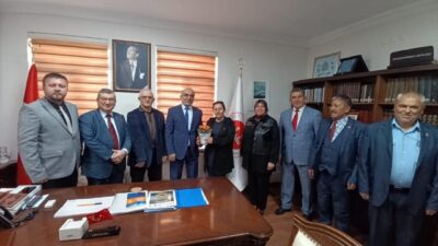 Afyon Muhtarları Dayanışma Derneği yönetimi, İl Müftüsü Lütfü İmamoğlu’nu makamında