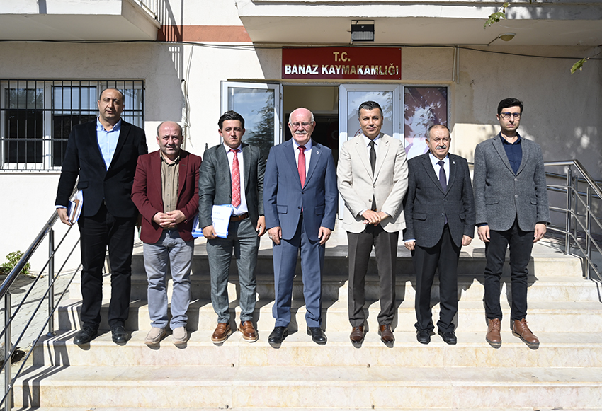 Uşak Üniversitesi Rektörü Prof. Dr. Ekrem Savaş, Banaz Meslek Yüksekokulu’nu