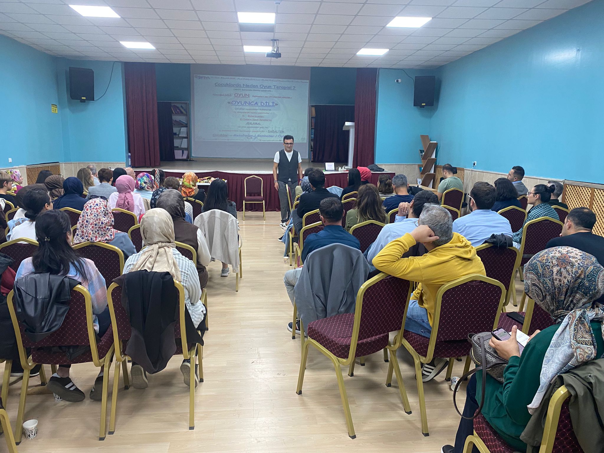 Afyonkarahisar Rehberlik ve Araştırma Merkezi (RAM) Müdürlüğü tarafından öğretmenlere yönelik