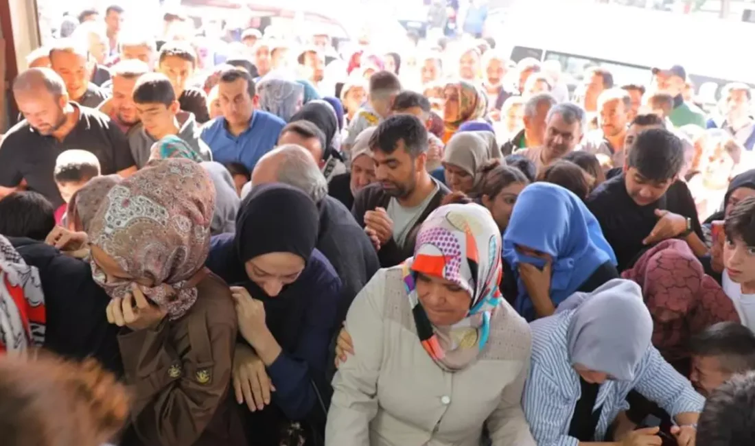 Ne Alırsan 50 Lira Kampanyasında İndirim Yoğunluğu ve İzdiham Yaşandı.