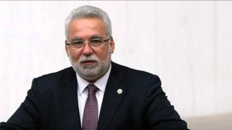 Eski AKP İzmir Milletvekili Hüseyin Kocabıyık, “Cumhurbaşkanına hakaret” iddiasıyla gözaltına