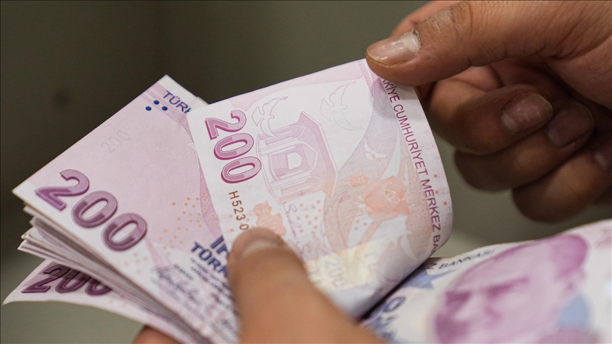 Aile ve Sosyal Hizmetler Bakanı Mahinur Özdemir Göktaş, evlerinde bakılan
