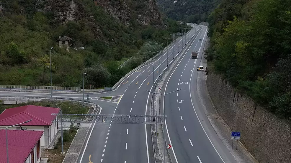 Ulaştırma ve Altyapı Bakanı Abdulkadir Uraloğlu, Karayolları Genel Müdürlüğü tarafından