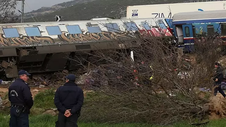 Etiyopya'nın doğusunda, Dewele kasabasından Dire Dawa'ya giden yolcu treni Shinile