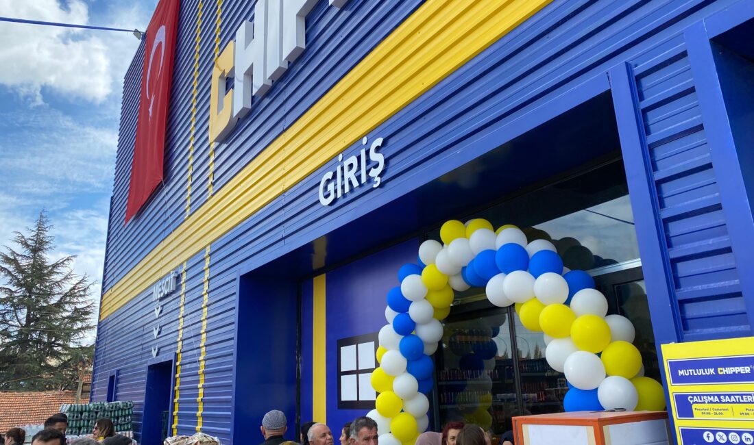 Afyon’un Yeni Alışveriş Noktası Chipper Afyon Hizmete Girdi Afyonkarahisar, yeni bir alışveriş deneyimiyle tanıştı. Kalite belgeli ilk hipermarket