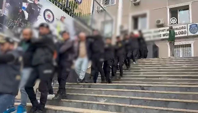Şartsız ve faizsiz kredi vaadiyle çok sayıda vatandaşı dolandıran bir