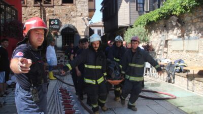 Ana Sayfa › Asayiş › Antalya Kaleiçi Butik Otel Yangını