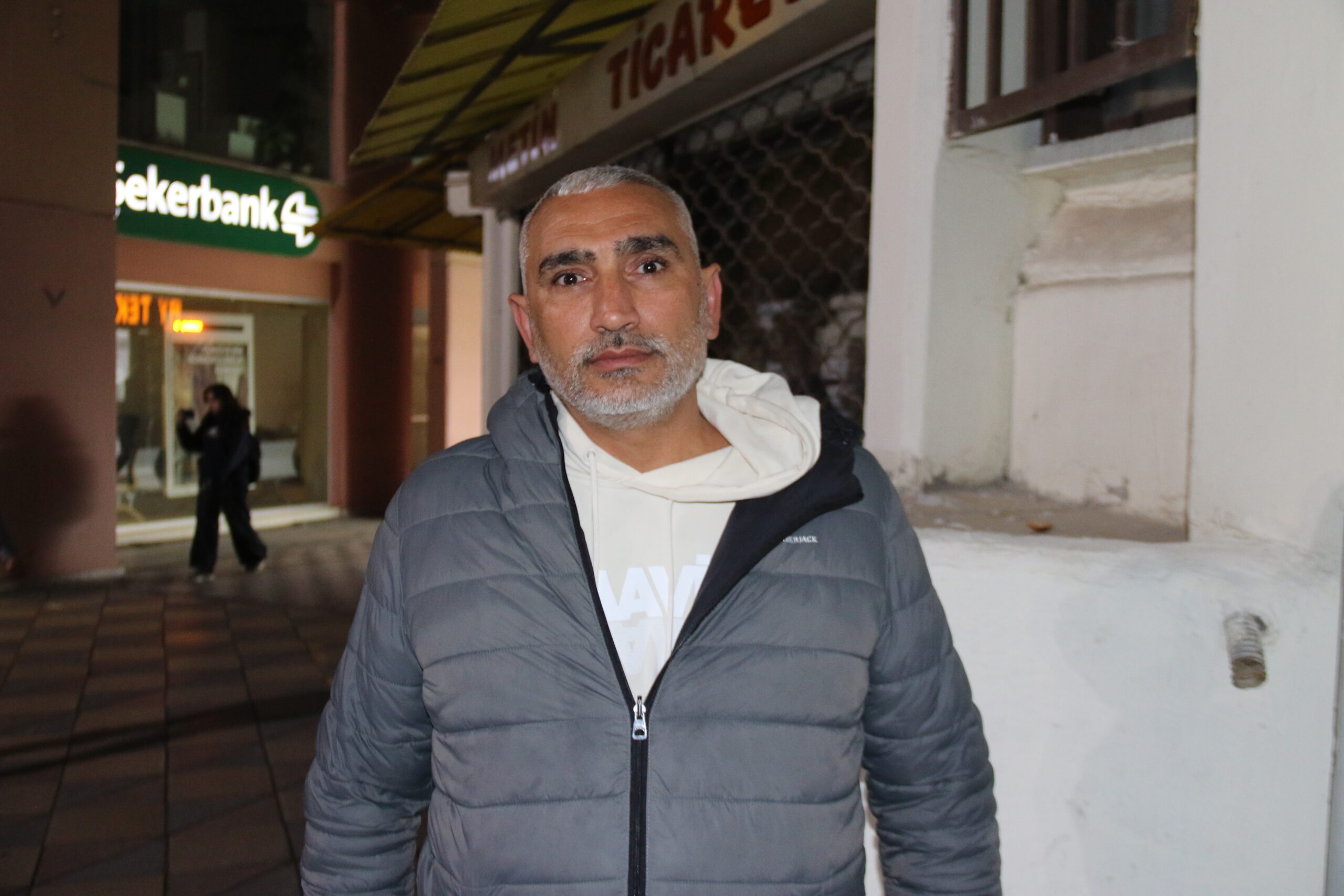 Eskişehir'de yaşayan 41 yaşındaki fabrika işçisi Hamza Çetinkaya, semt pazarından