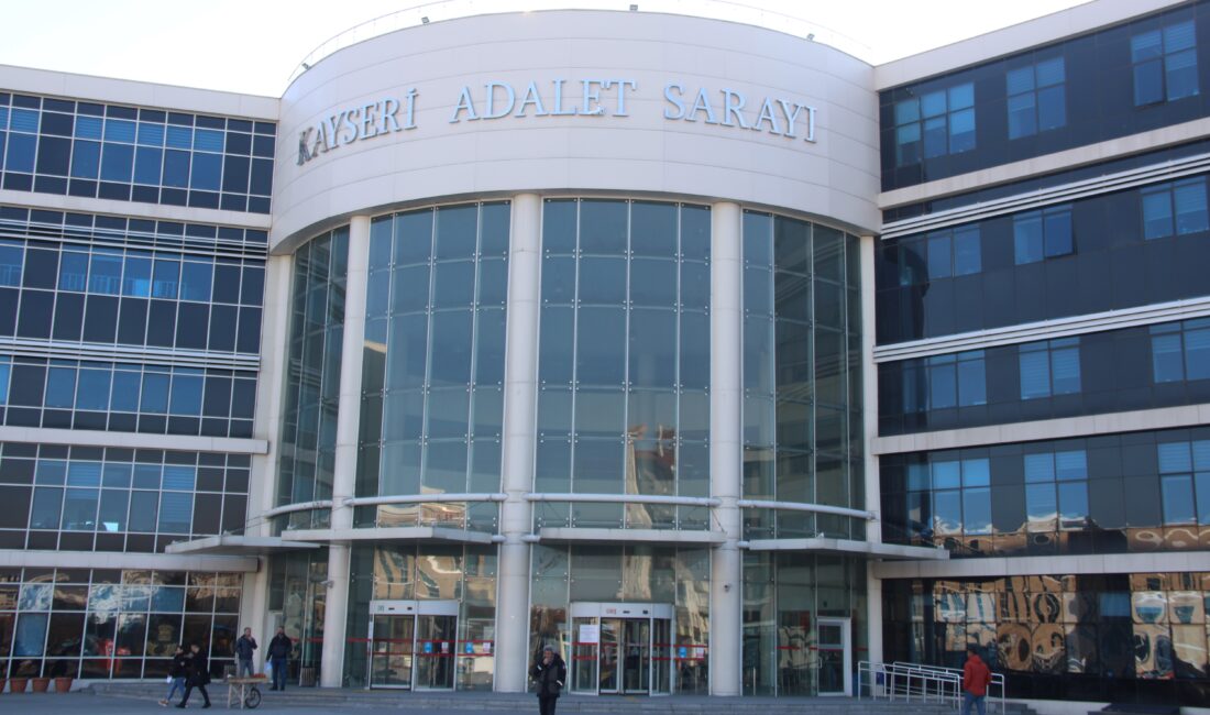 Kayseri’de tartıştığı kişiyi av tüfeğiyle öldürdüğü iddiasıyla yargılanan sanık S.E.,