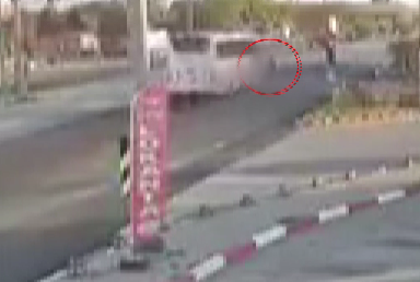 Afyonkarahisar’da yolcu otobüsü ATV’ye çarptı Afyonkarahisar’ın Emirdağ ilçesine bağlı Gömü beldesi çıkışında, bir yolcu otobüsünün