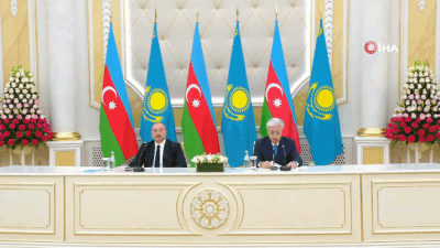 Azerbaycan Cumhurbaşkanı İlham Aliyev, Kazakistan Cumhurbaşkanı Kasım Cömert Tokayev ile
